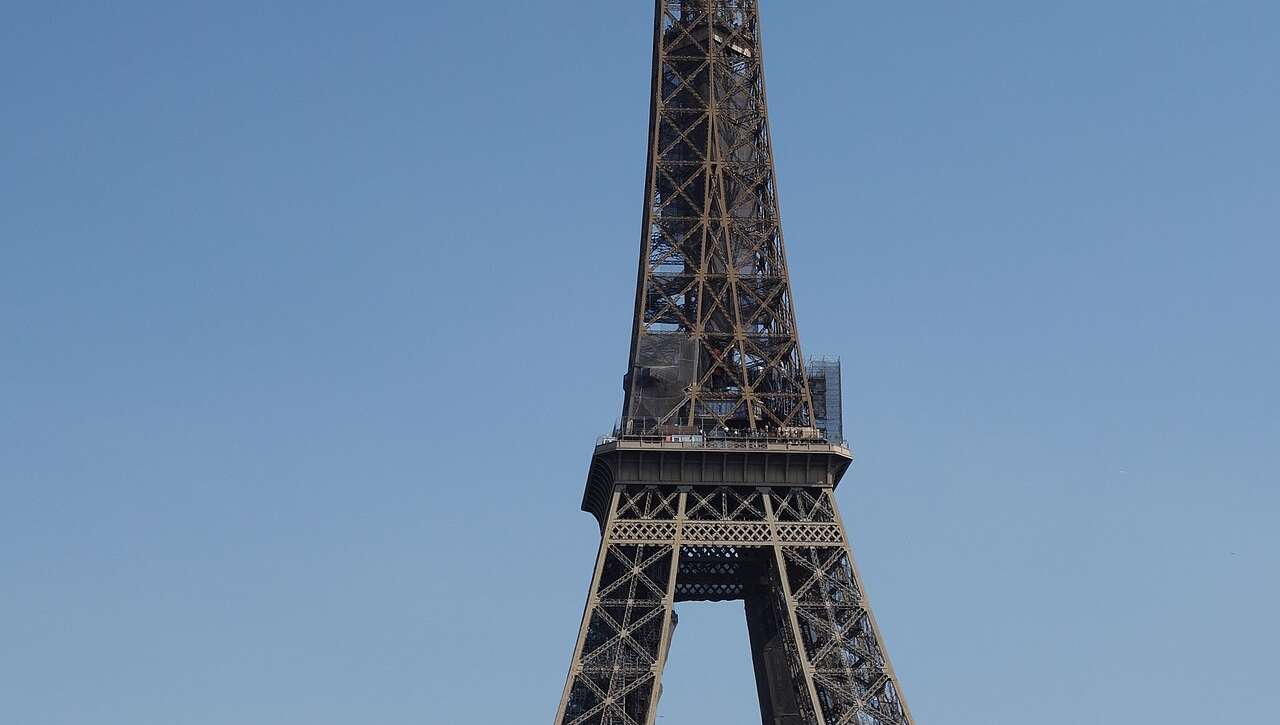 Paris – Eiffel Tower seen from Trocadéro Gardens