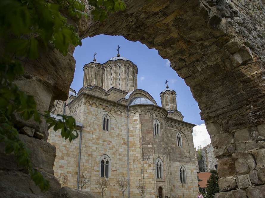 Mănăstirea Manasija și zidurile fortificate