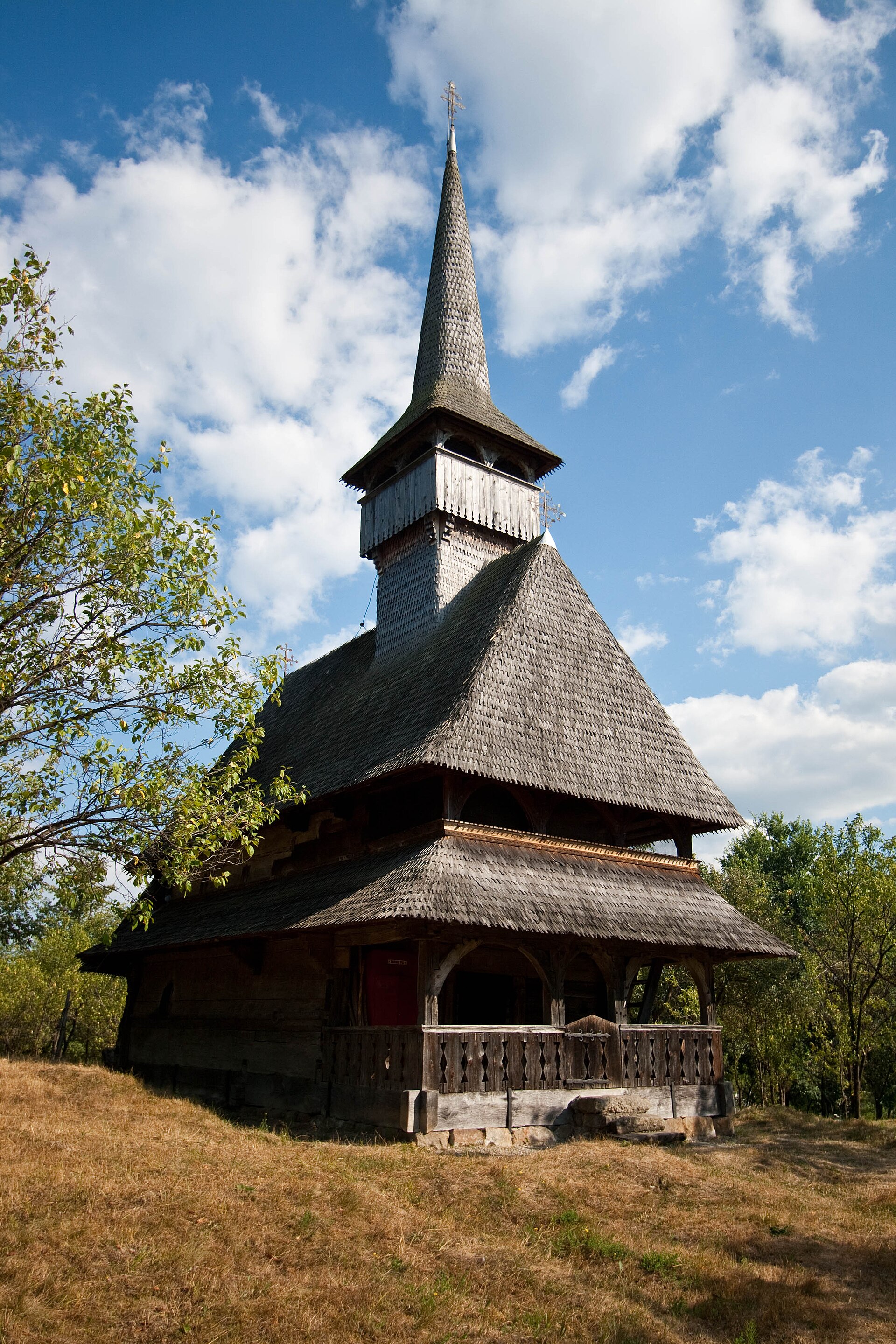 Biserica veche de lemn din Bârsana