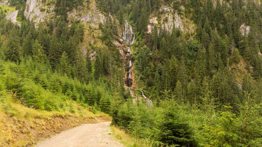 Cascada Cailor din Munții Rodnei