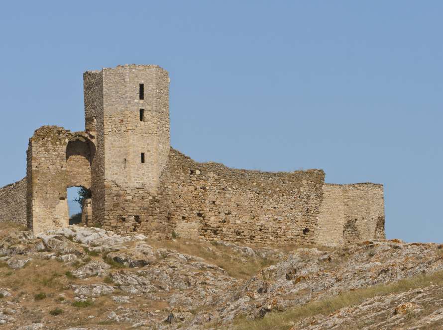 Cetatea Enisala în peisajul Dobrogei