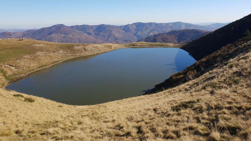 Lacul Vulturilor din Munții Siriu