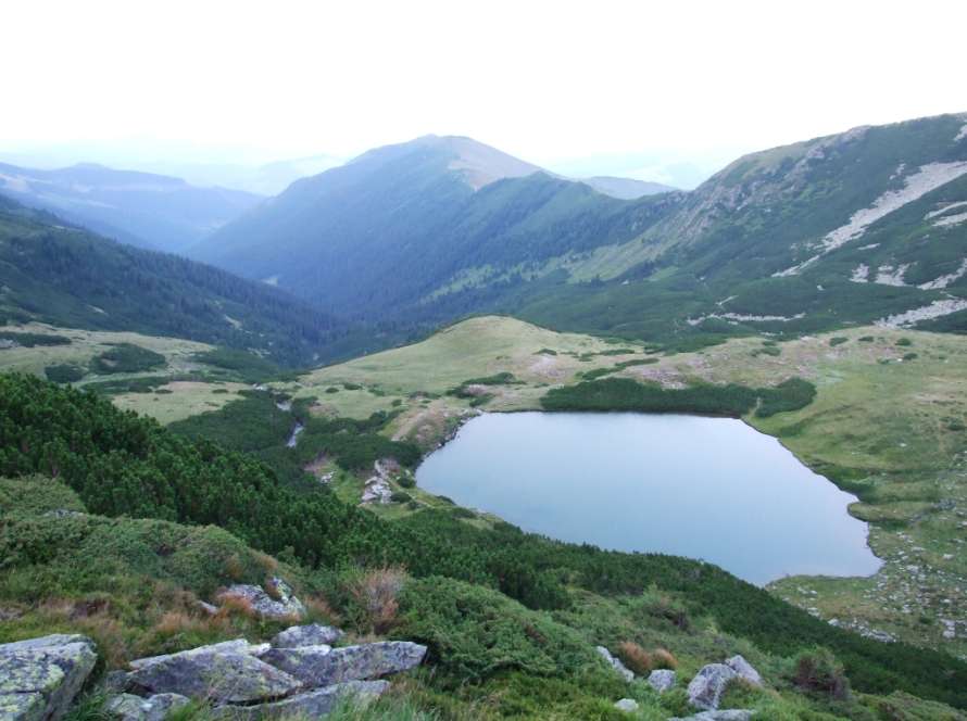 Lacul Lala Mare din Munții Rodnei