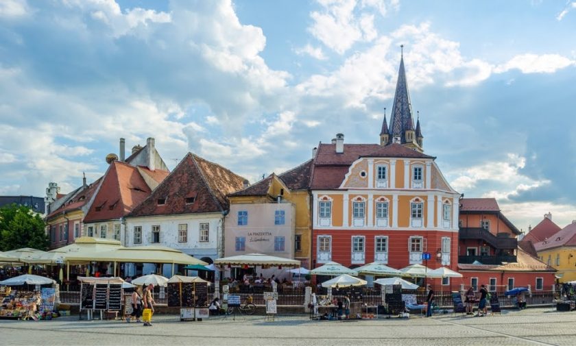 Piața Mică din Sibiu și Catedrala Evanghelică
