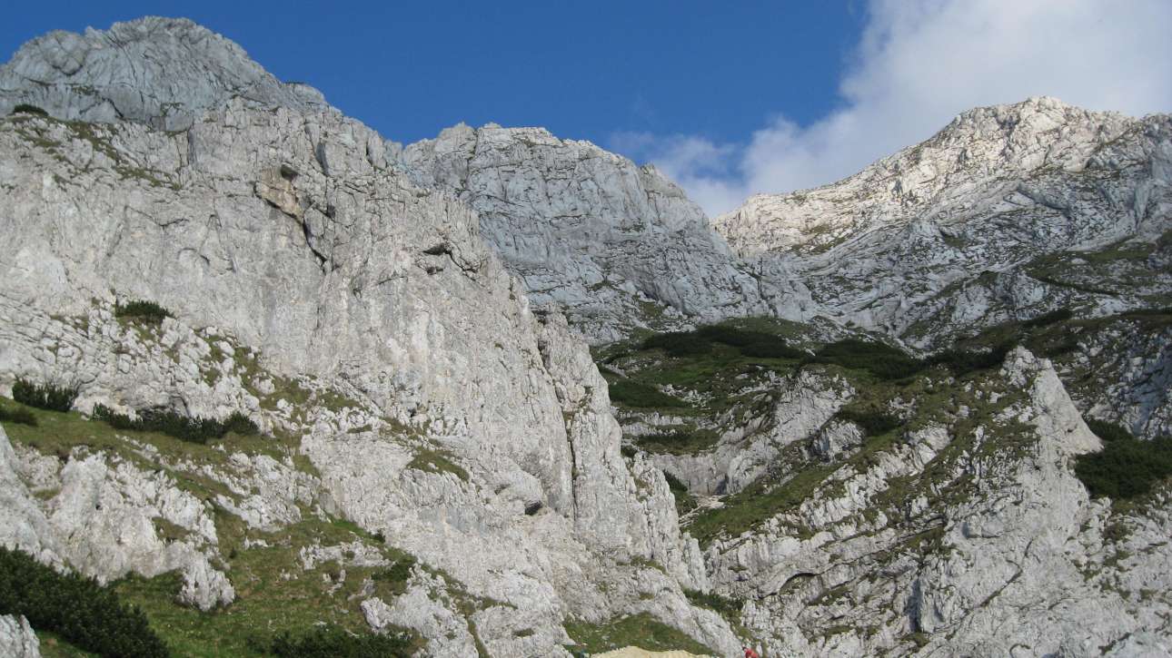 La Lanturi Piatra Craiului