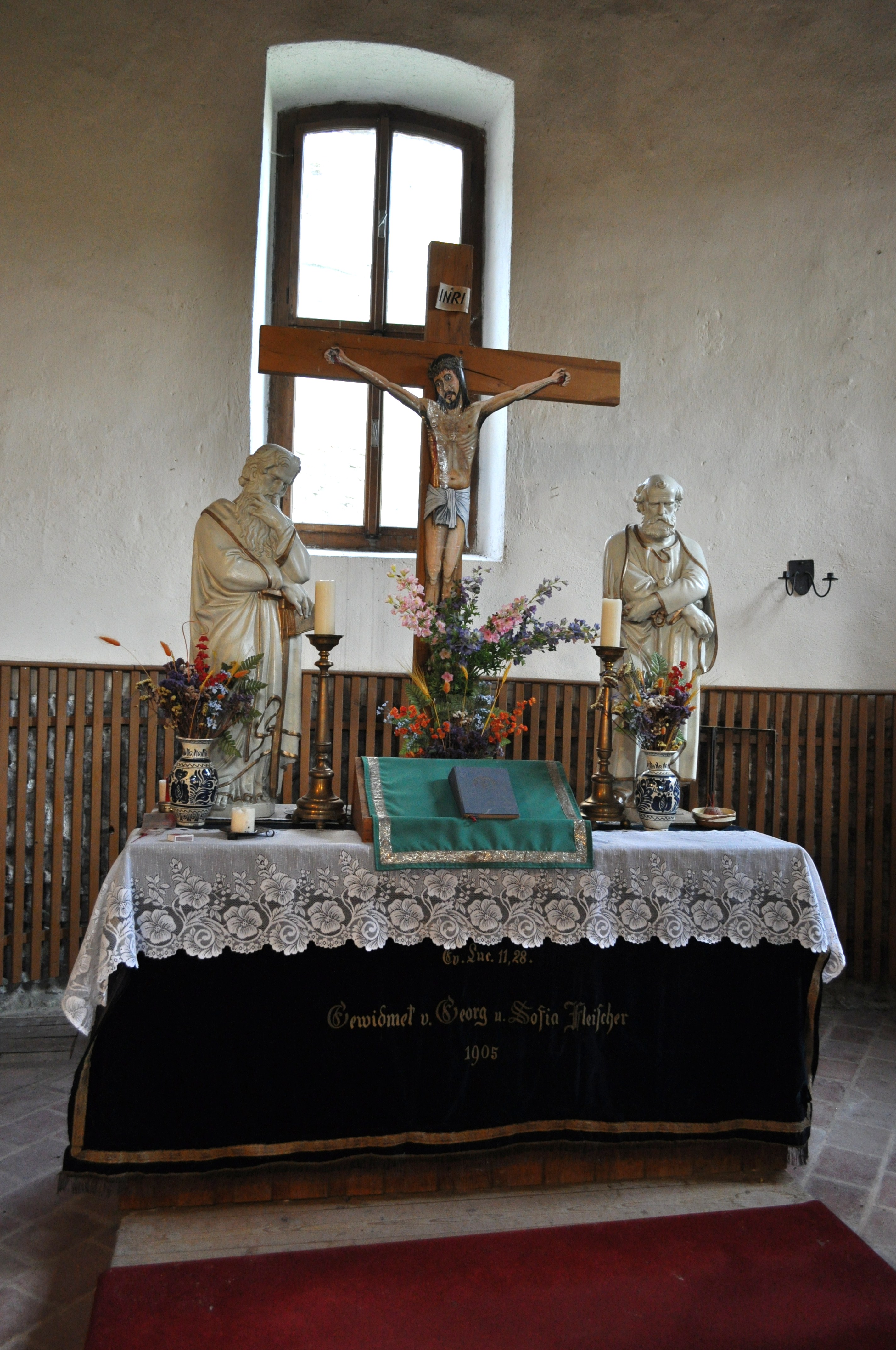 Curtea interioară a Cetății Câlnic