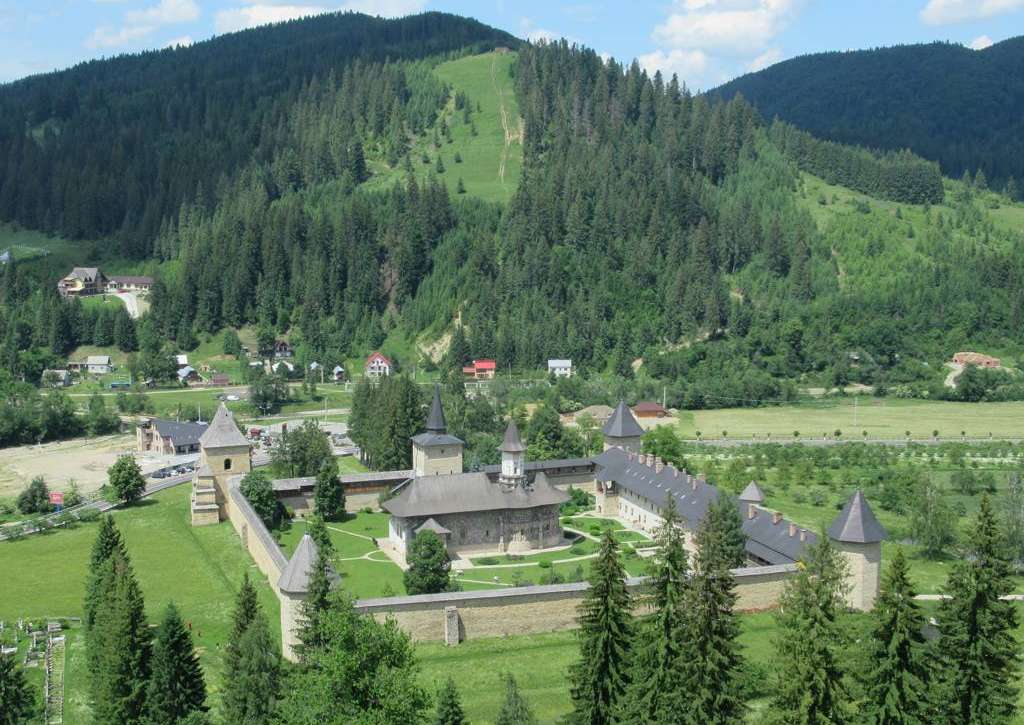 Mănăstirea Sucevița în Obcinele Bucovinei