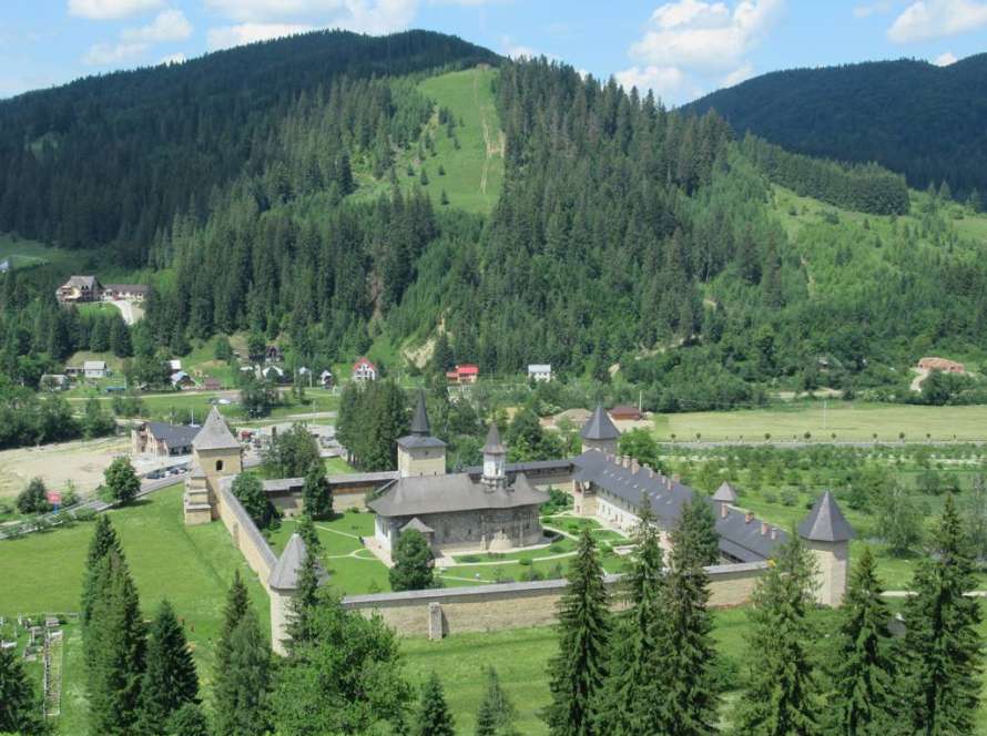 Mănăstirea Sucevița în Obcinele Bucovinei