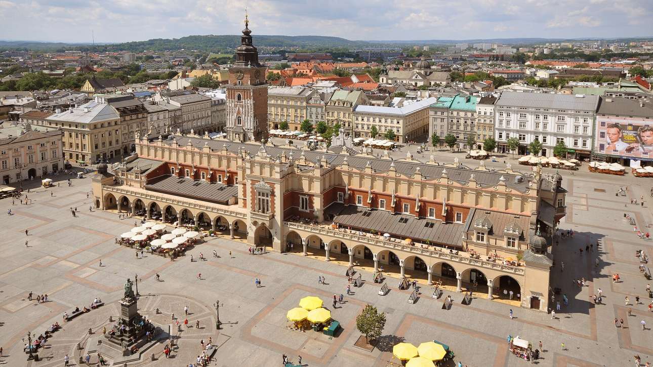 Sukiennice și Rynek Główny, Cracovia