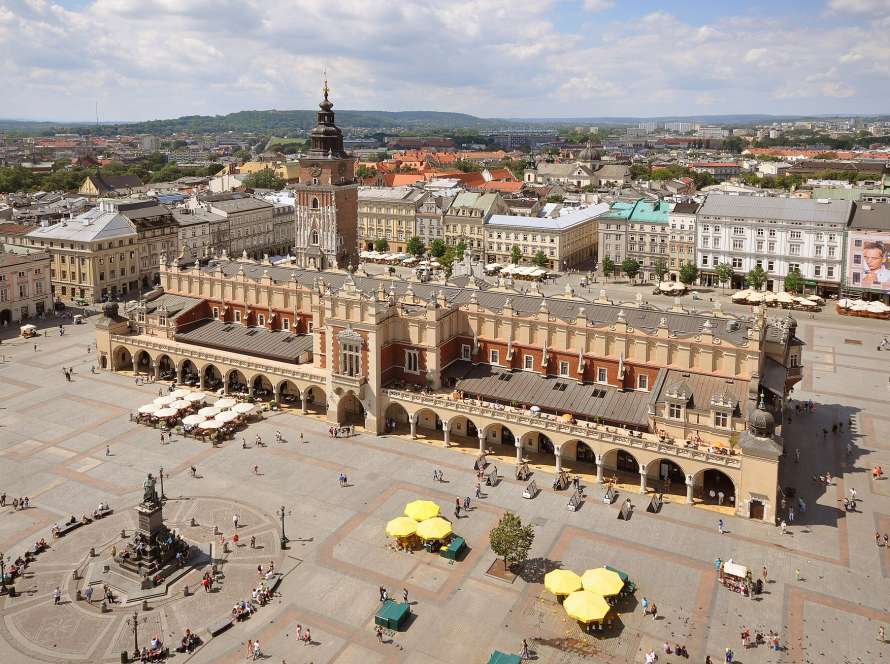 Sukiennice și Rynek Główny, Cracovia