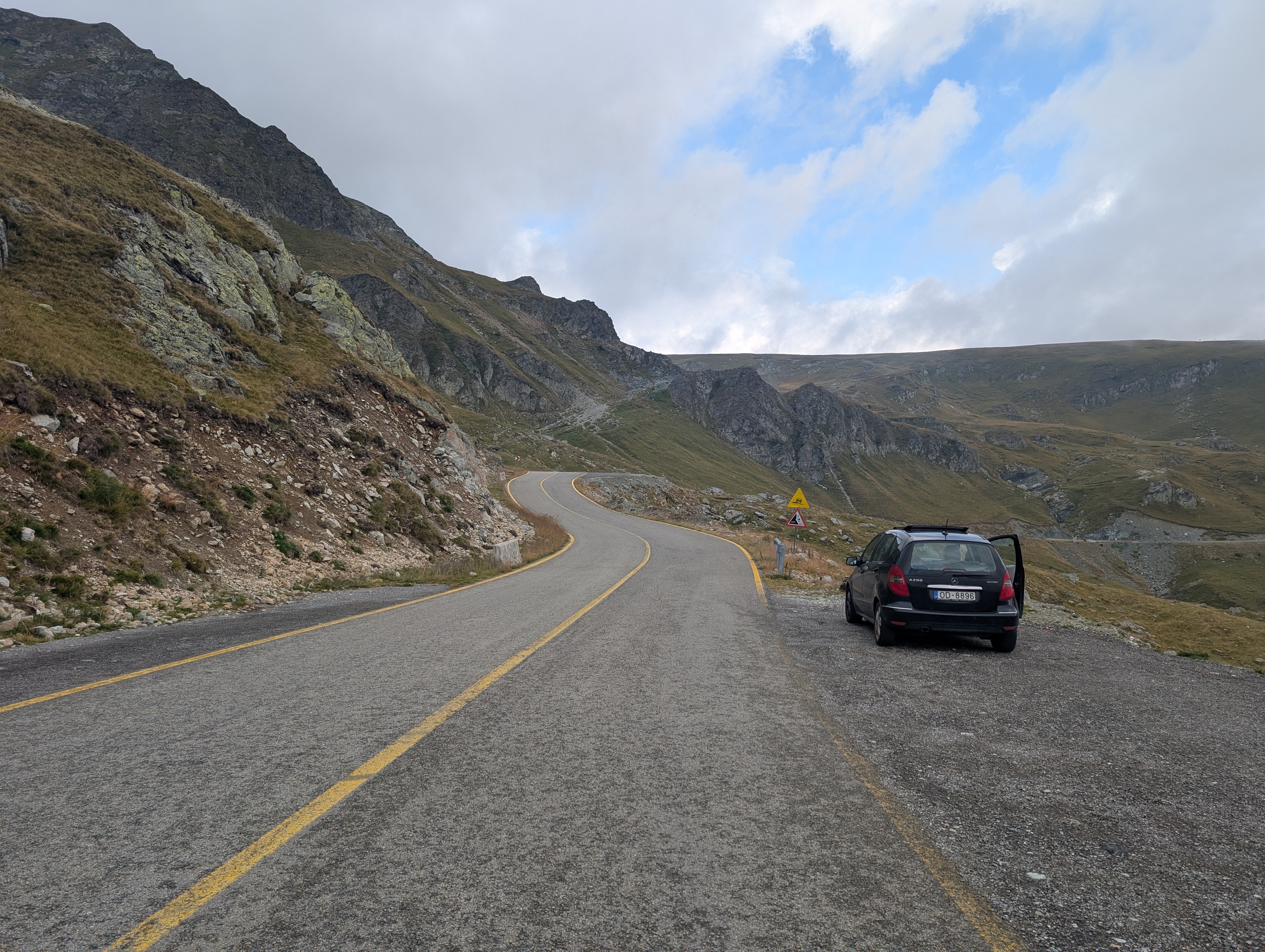 Transalpina DN67C pe sectorul alpin din Munții Parâng