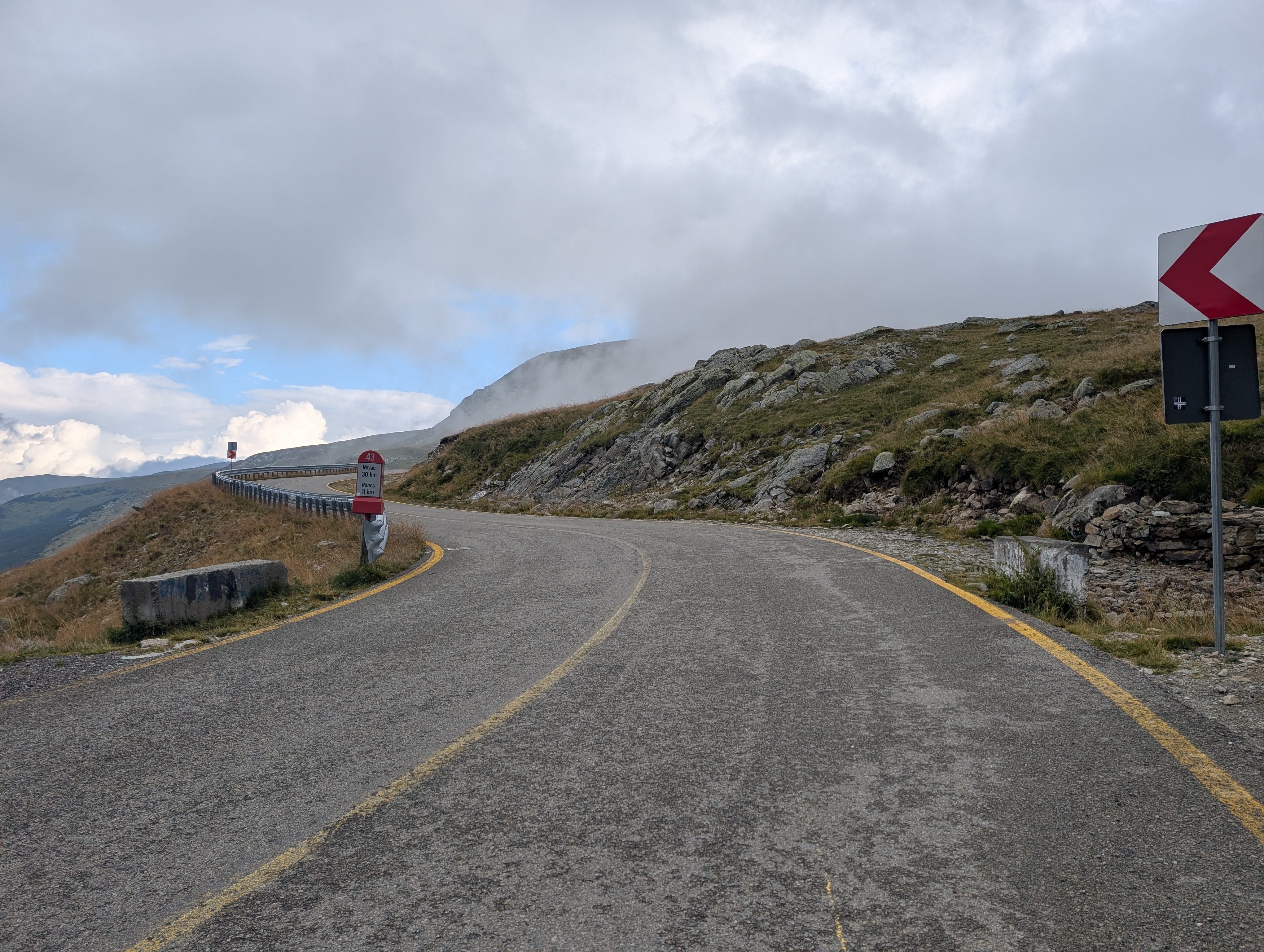 Drumul Transalpina la altitudine în Munții Parâng